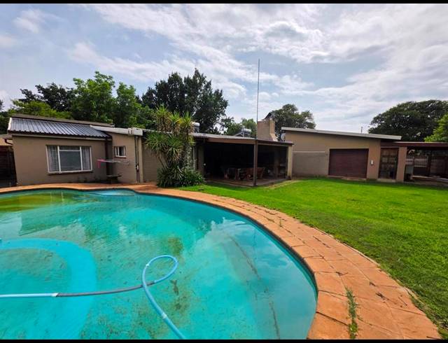 5 BEDROOM HOUSE FOR SALE IN MEYERTON CENTRAL